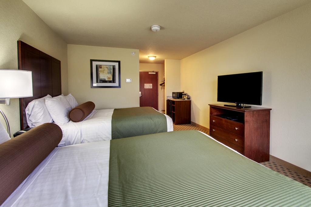 Cobblestone Hotel & Suites Pulaski/Green Bay Exterior foto