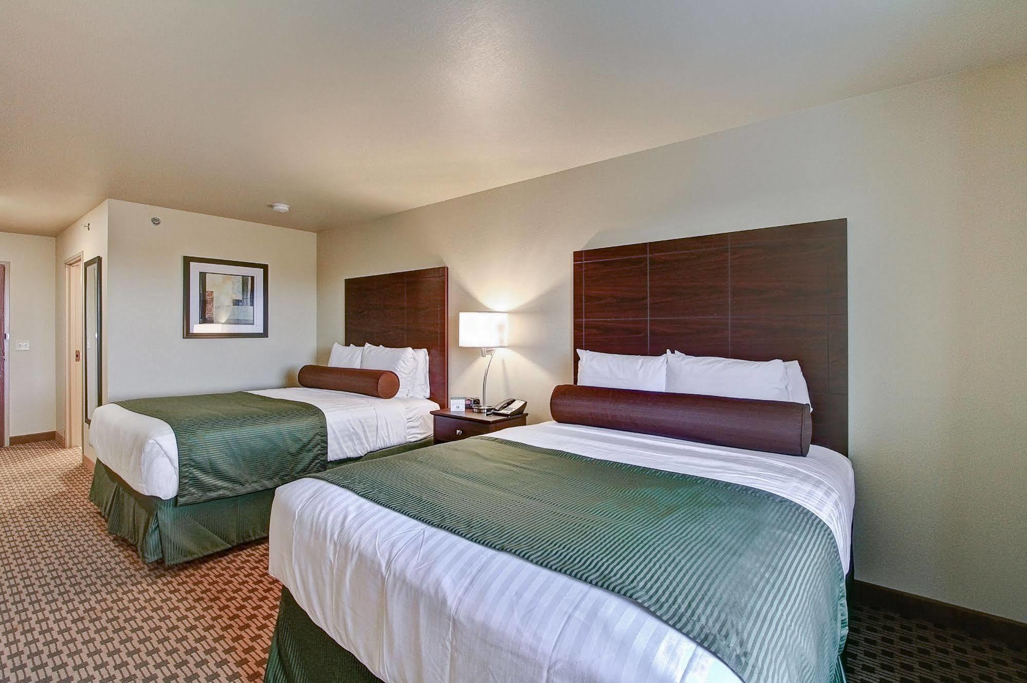 Cobblestone Hotel & Suites Pulaski/Green Bay Exterior foto