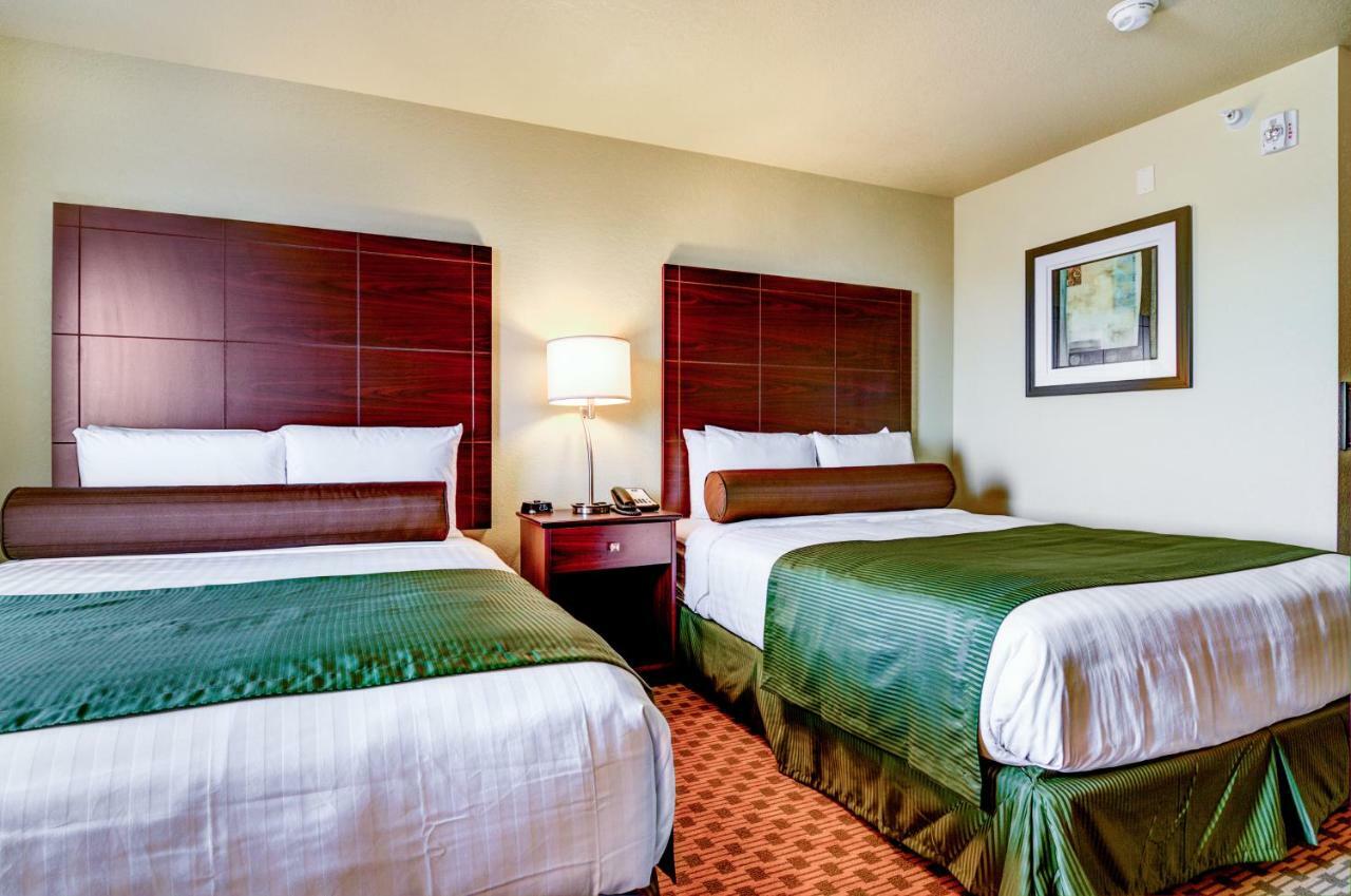 Cobblestone Hotel & Suites Pulaski/Green Bay Exterior foto